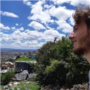 Etudiant en 3ème année de sciences politiques, je propose des cours d'histoire au niveau collège, lycée. Bilingue franco-espagnol, je suis motivé afin de pouvoir partager et échanger autour de cette belle matière